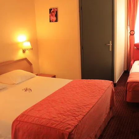 Hotel Foch 3*