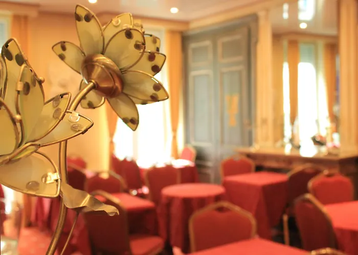 Foch Hotel 3*